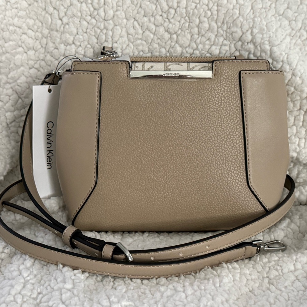 NWT Authentic Vintage Calvin Klein Tan Leather Crossbody Bag